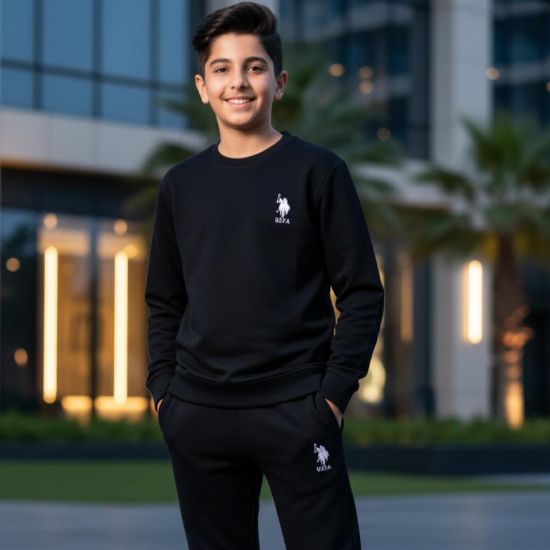 صورة طقم ربيعي اسود من Po